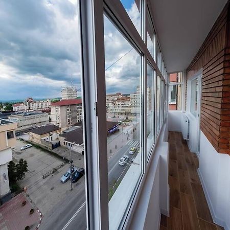 Studio With A View In City Center Тырговиште Экстерьер фото