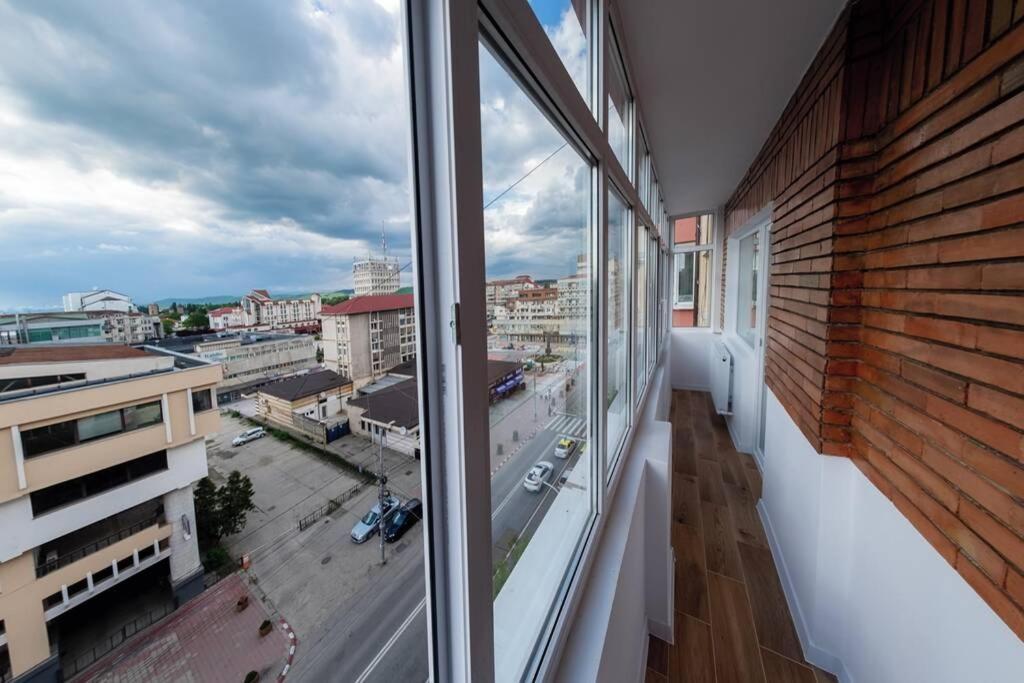 Studio With A View In City Center Тырговиште Экстерьер фото
